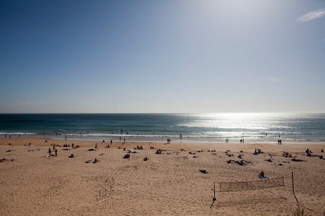 Praia de Carcavelos em Cascais, Portugal