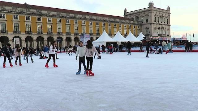 Pista de gelo no Terreiro do Paço em Lisboa