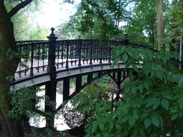 Jardim da Fundação Calouste Gulbenkian em Lisboa