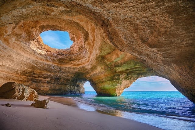 Praia de Benagil no Algarve