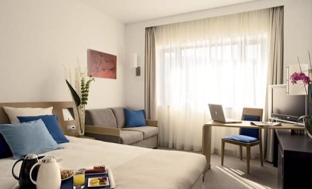 Hotel Novotel no Porto - quarto