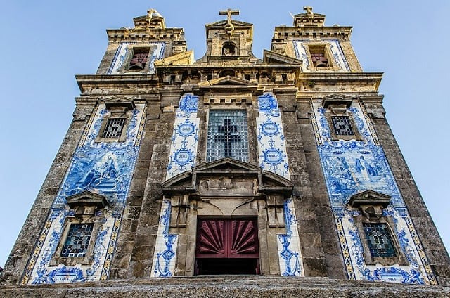 Fachada da Igreja de Santo Ildefonso