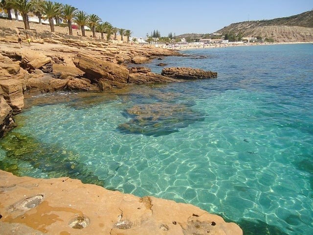 Praia da Luz - lado rochoso