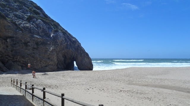 Sobre a Praia da Adraga em Sintra