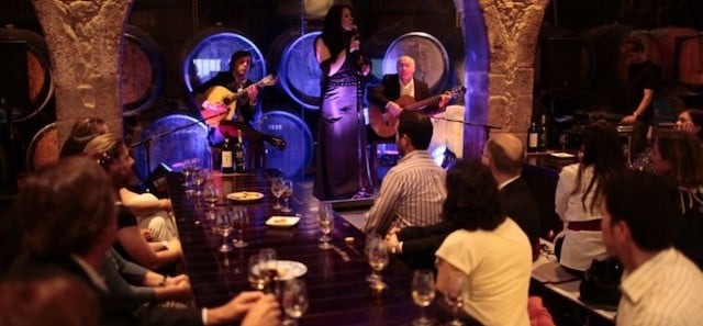 Jantar e noite de Fado no Porto