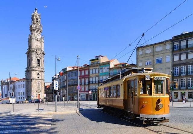 Passeio de Elétrico pelo Porto