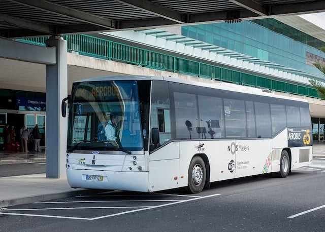 Ônibus do aeroporto da Ilha da Madeira até o centro