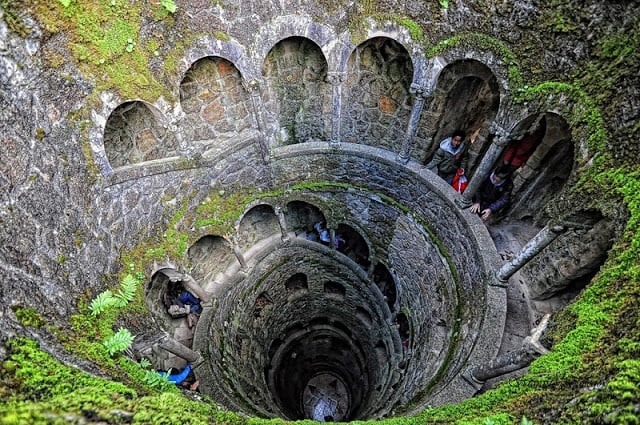 Poço iniciático da Quinta da Regaleira em Sintra