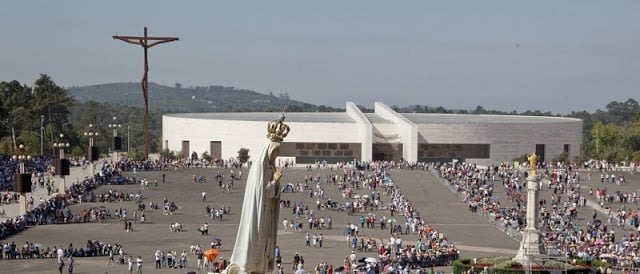 Basílica da Santíssima Trindade em Fátima