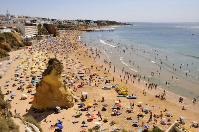 Praia do Túnel ou Praia do Peneco em Albufeira