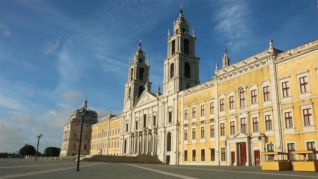 Fachada do Palácio Nacional de Mafra