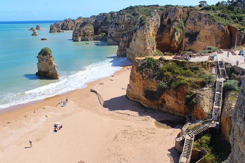 Praia da Dona Ana em Lagos