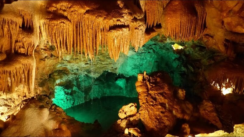 Grutas de Mira de Aire.