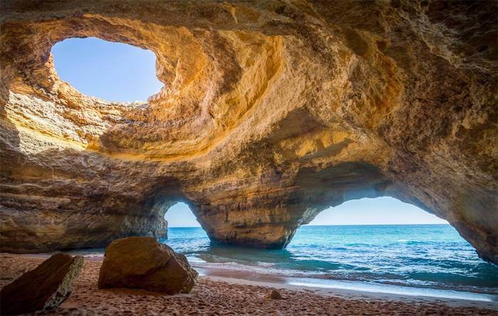 Passeio pelas grutas de Albufeira