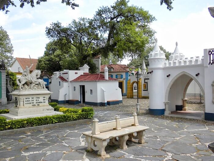 Passeio por Portugal dos Pequenitos em Coimbra