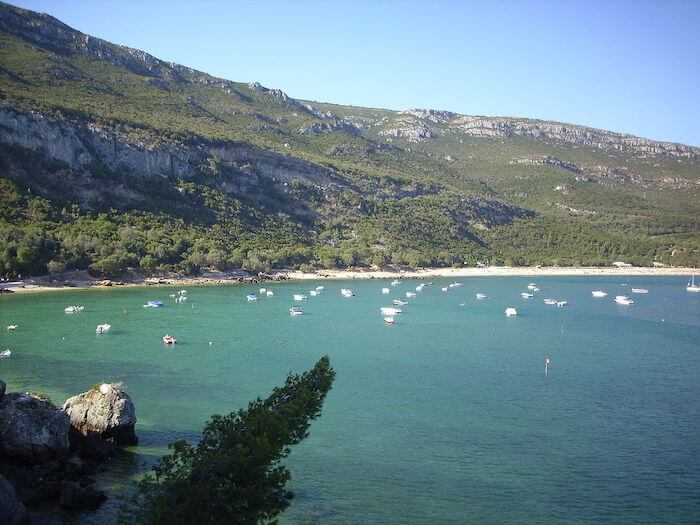 Barcos na Arrábida em Portugal