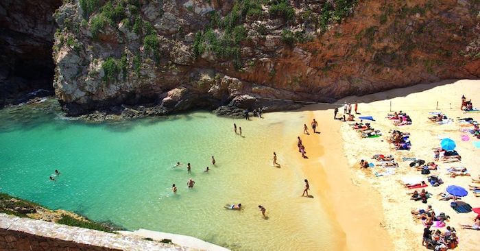 Praia no Algarve no verão