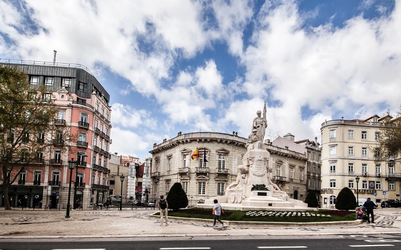 Monumento aos Mortos de Guerra na Avenida da Liberdade em Lisboa