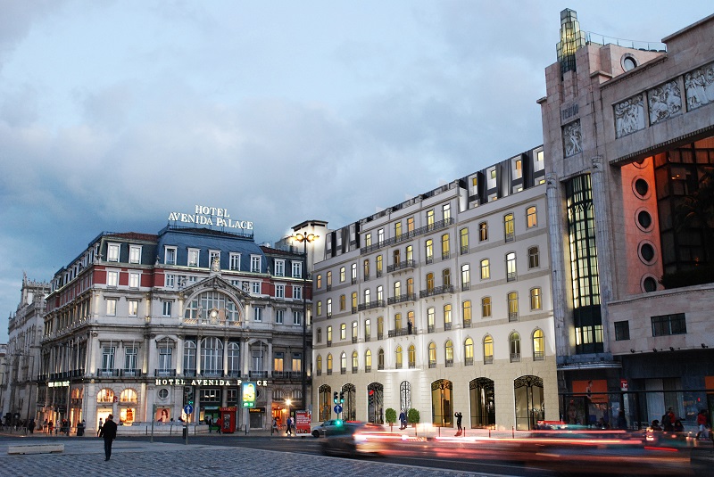 Movimento na Avenida da Liberdade em Lisboa