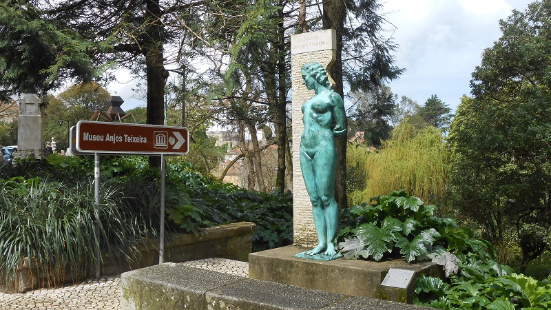 Placa sinalizando Museu Anjos Teixeira em Sintra