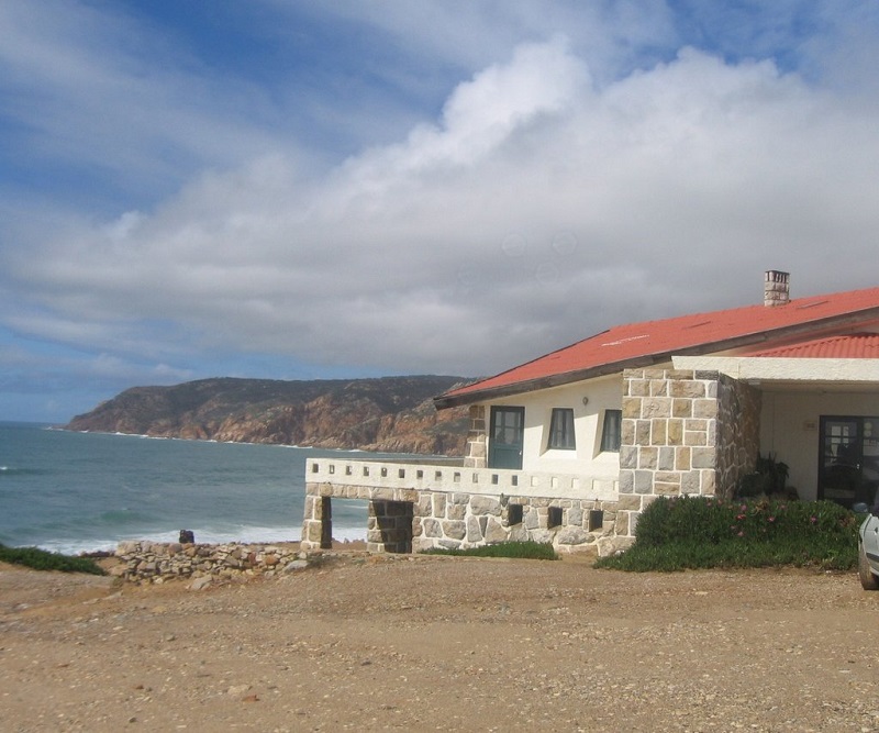 Restaurante na Praia do Abano em Sintra