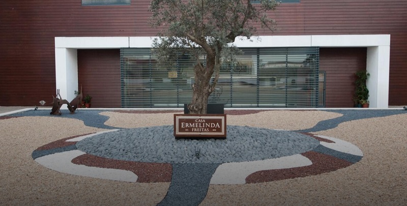 Entrada da vinícola Casa Ermelinda Freitas em Setúbal