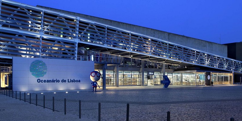 Oceanário de Lisboa de noite