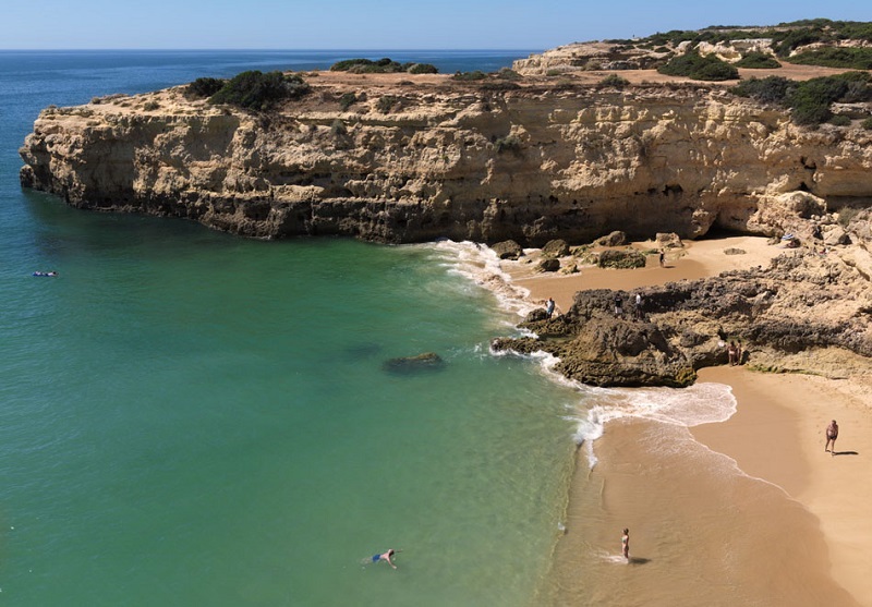 Praia da Albandeira na Lagoa