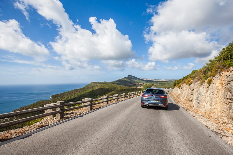 Carro na estrada