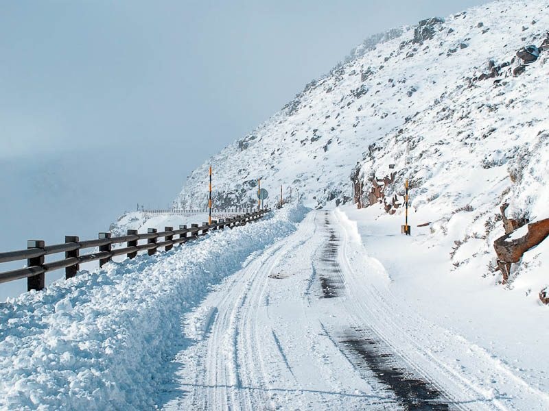 Estrada da Serra da Estrela no inverno