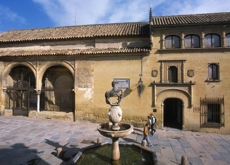 Praça de Córdoba - Roteiro ideal de 15 dias pelo sul de Portugal e Espanha