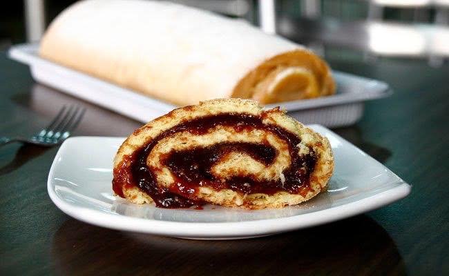 Bolo de rolo do Armazém Estrada Real em Lisboa