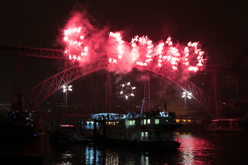 Espetáculo de Fogo de Artifício no São João