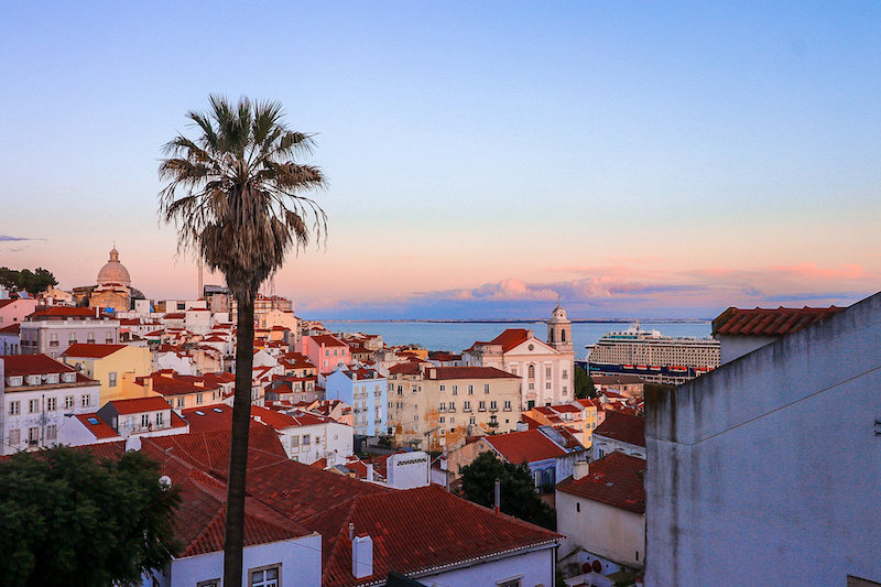 Miradouro das Portas do Sol em Lisboa